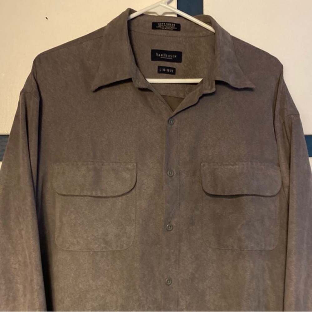 Van Heusen Shirt Mens Size Large Gray Soft Suede Front Button Flap Pockets